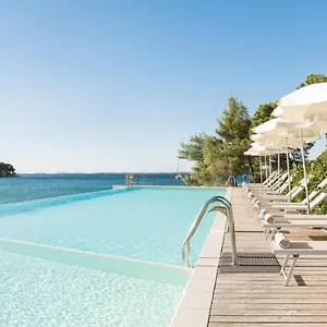 4* Отель Crvena Luka